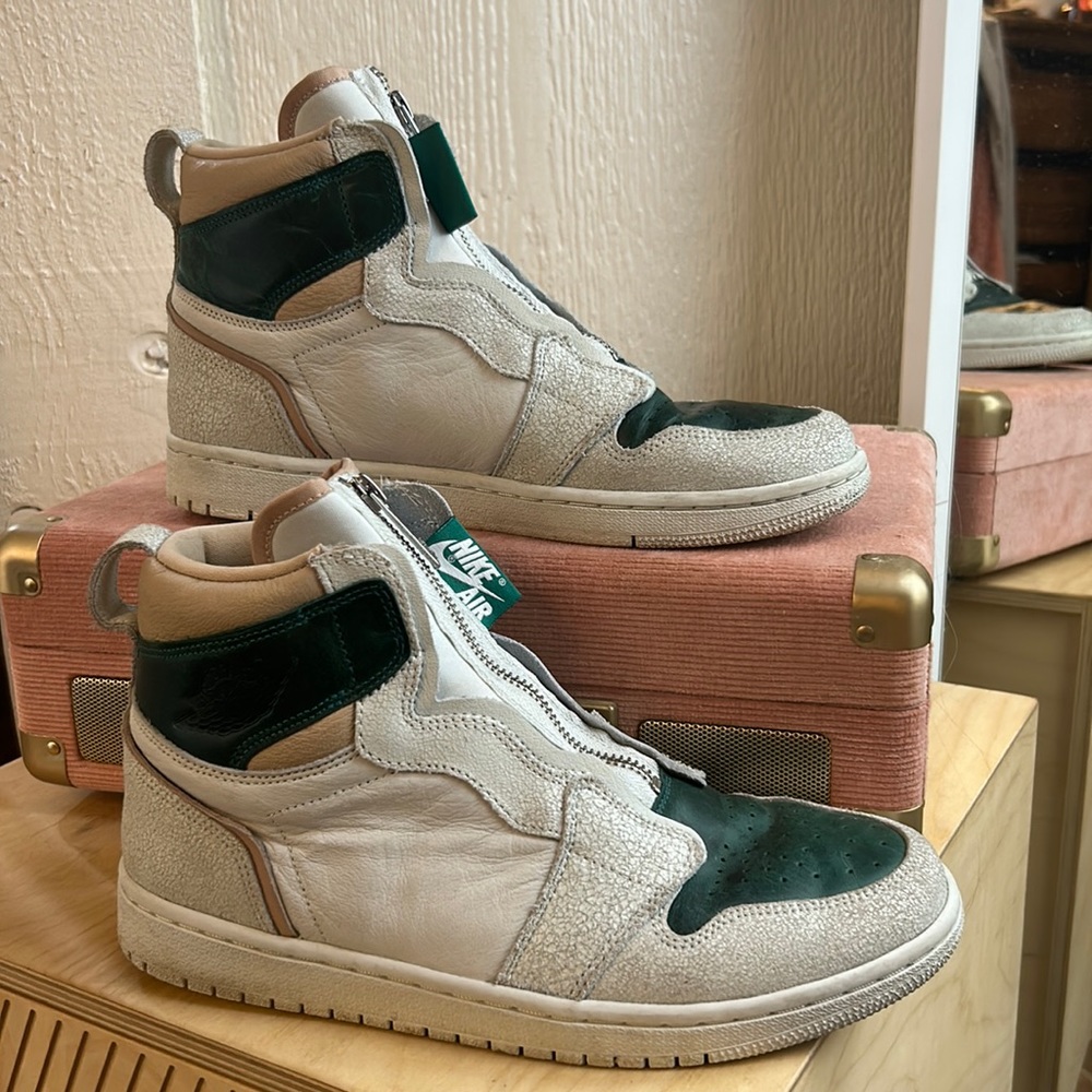 2019 Wmns Air Jordan 1 Retro High Zip 'Mystic Green’